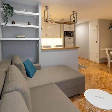 Апартаменты Barrel House *